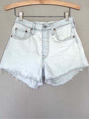 Levi’s 501 Original Light Wash Cutoff Shorts Raw Hem Size 24